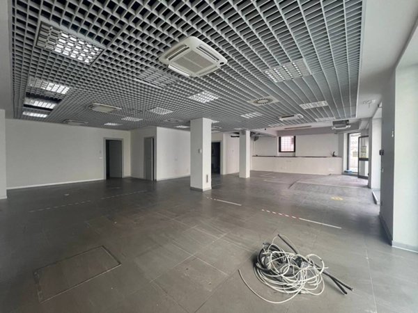 negozio in vendita a Bracciano