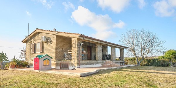 casa indipendente in vendita a Bracciano