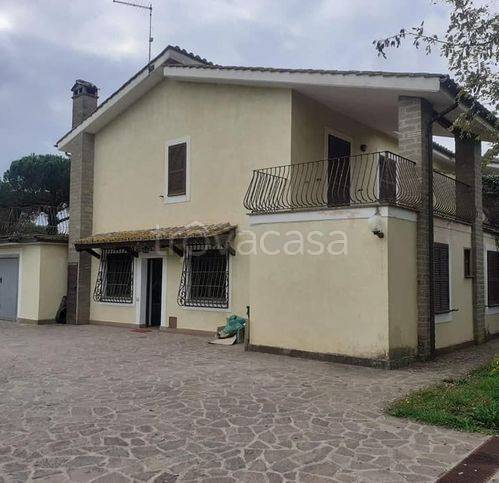 casa indipendente in vendita a Bracciano