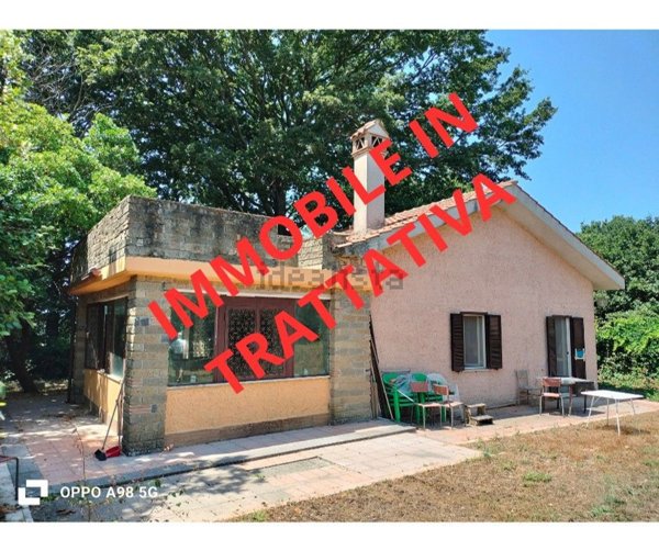 casa indipendente in vendita a Bracciano in zona Pisciarelli