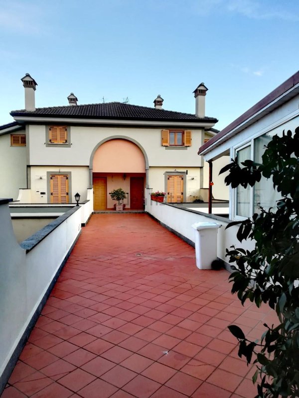 casa indipendente in vendita a Bracciano