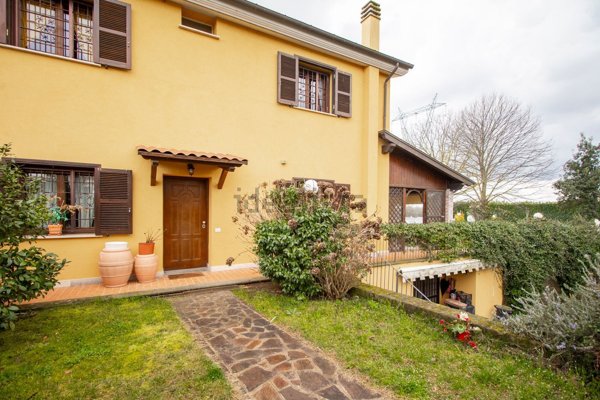 casa indipendente in vendita a Bracciano