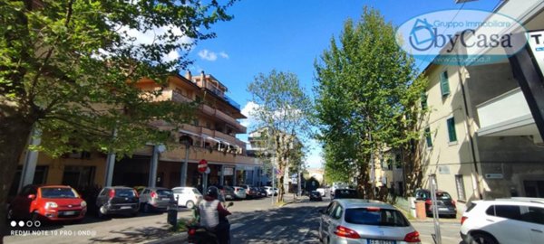 negozio in vendita a Bracciano