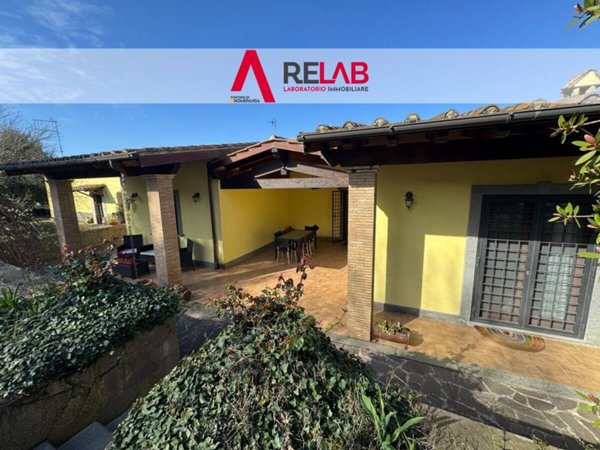 casa indipendente in vendita a Bracciano in zona Pisciarelli