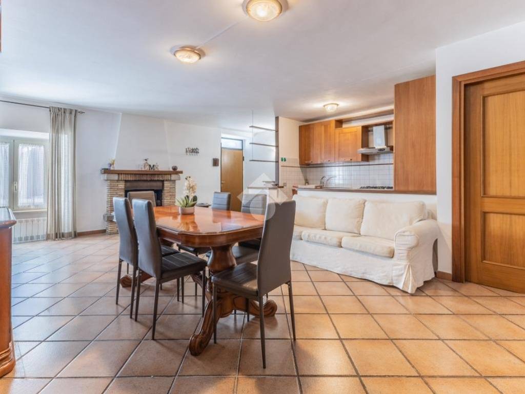 appartamento in vendita a Bracciano in zona Castel Giuliano