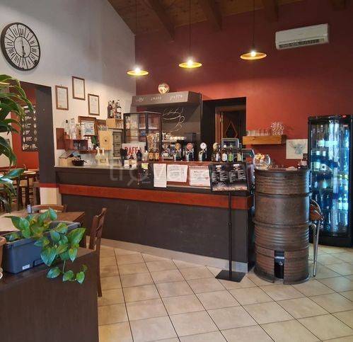 negozio in vendita a Bracciano