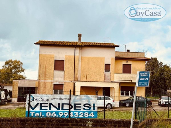 appartamento in vendita a Bracciano in zona Vigna di Valle