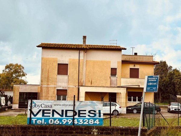 appartamento in vendita a Bracciano in zona Vigna di Valle
