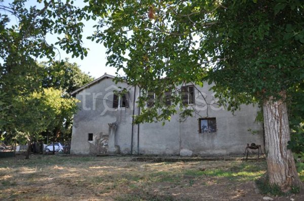 casa indipendente in vendita a Bracciano in zona Pisciarelli