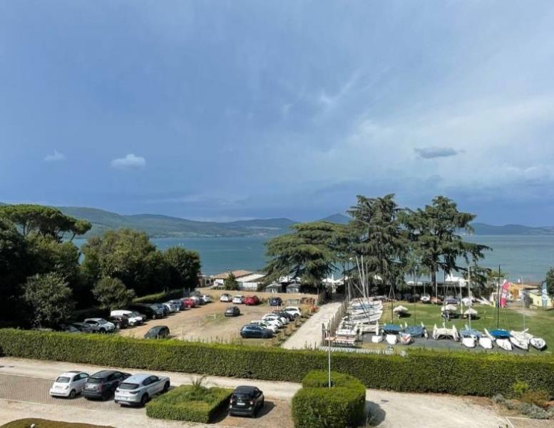 appartamento in vendita a Bracciano in zona Lungolago