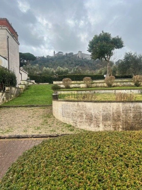 appartamento in vendita a Bracciano in zona Lungolago