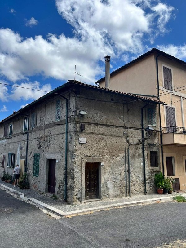 appartamento in vendita a Bracciano in zona Castel Giuliano