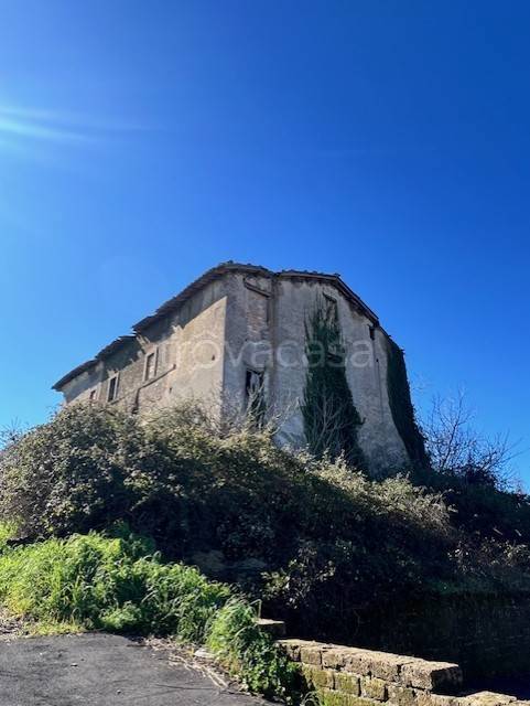casa indipendente in vendita a Bracciano in zona Pisciarelli