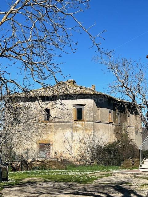 casa indipendente in vendita a Bracciano in zona Pisciarelli