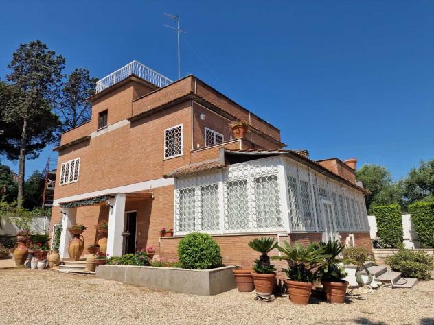 casa indipendente in vendita a Bracciano