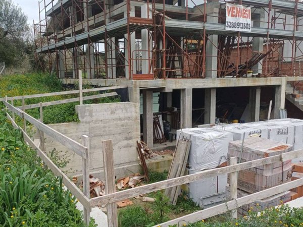 casa indipendente in vendita a Bracciano in zona Castel Giuliano