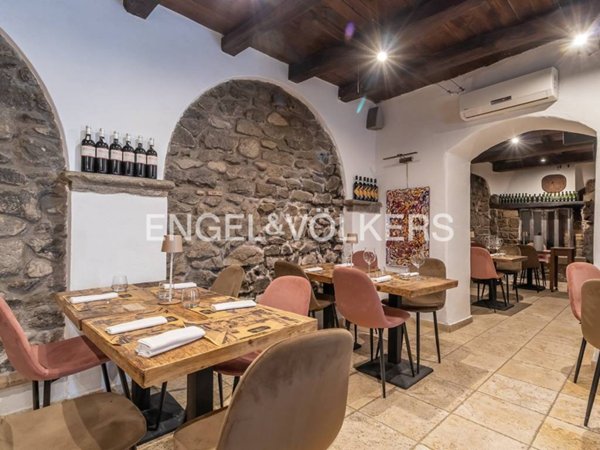 negozio in vendita a Bracciano