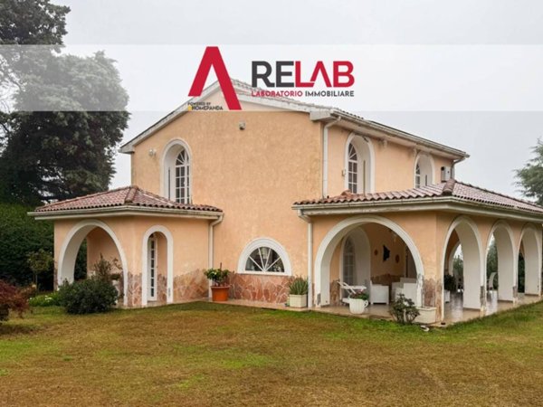 casa indipendente in vendita a Bracciano