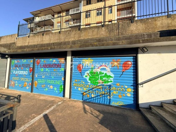 locale commerciale in vendita a Bracciano