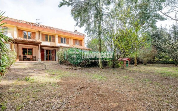 casa indipendente in vendita a Bracciano