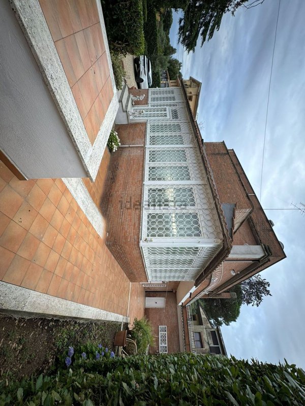 casa indipendente in vendita a Bracciano