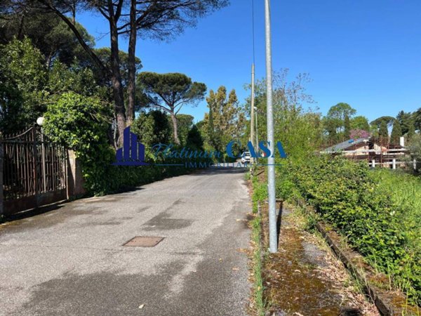 casa indipendente in vendita a Bracciano in zona Vigna di Valle