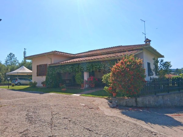 casa indipendente in vendita a Bracciano