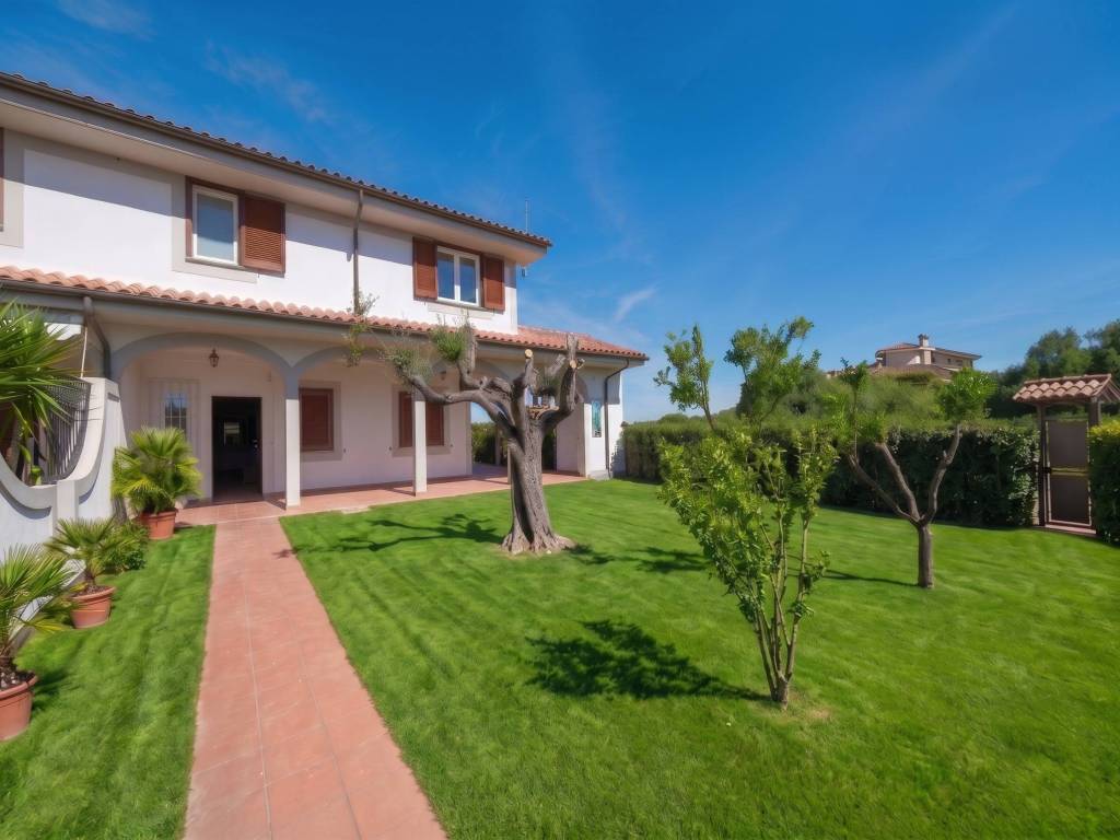 casa indipendente in vendita a Bracciano