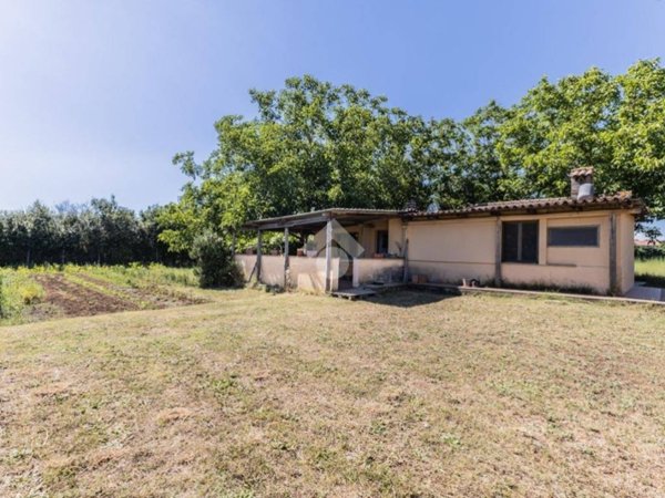 casa indipendente in vendita a Bracciano