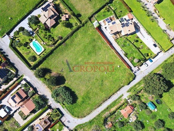 terreno edificabile in vendita a Bracciano