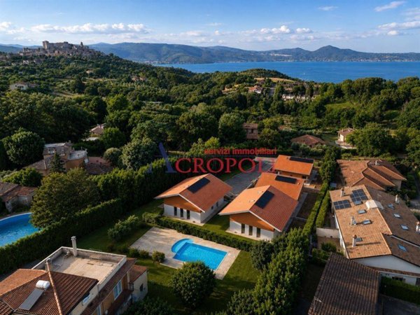 casa indipendente in vendita a Bracciano