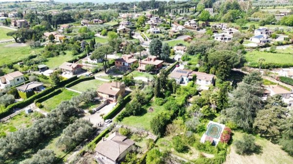 terreno in vendita a Bracciano