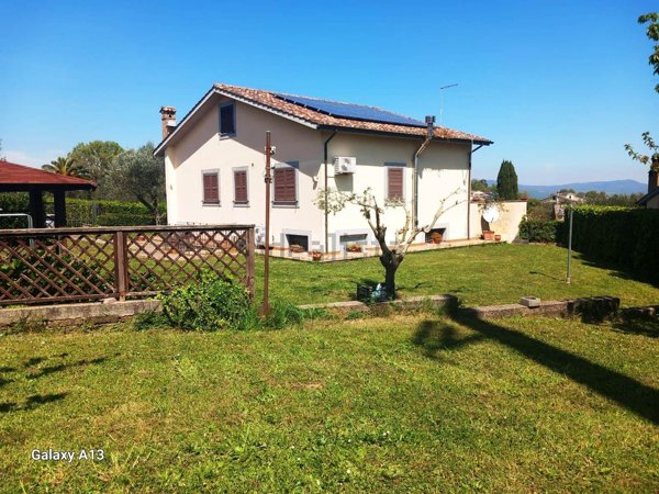 casa indipendente in vendita a Bracciano