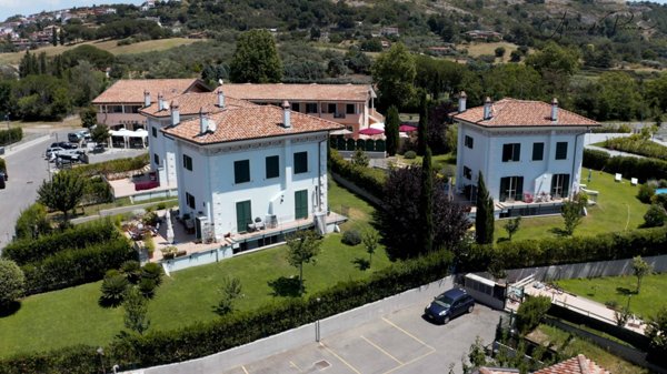 casa indipendente in vendita a Campagnano di Roma