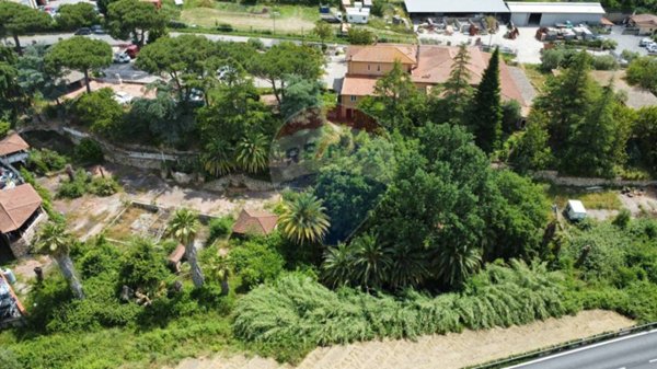 negozio in vendita a Campagnano di Roma