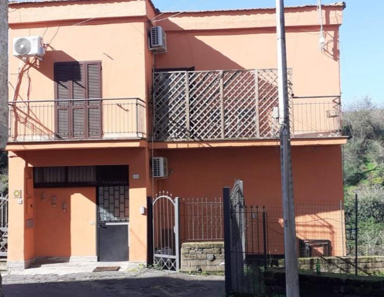 locale commerciale in vendita a Campagnano di Roma