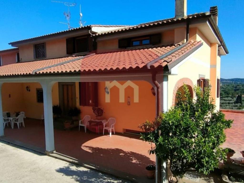 casa indipendente in vendita a Campagnano di Roma
