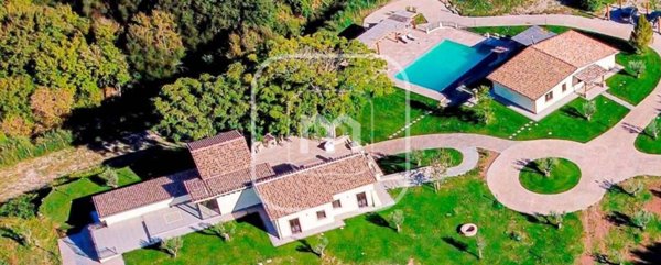 casa indipendente in vendita a Campagnano di Roma
