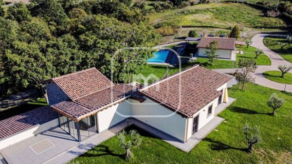 casa indipendente in vendita a Campagnano di Roma