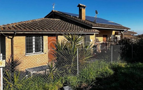 casa indipendente in vendita a Campagnano di Roma
