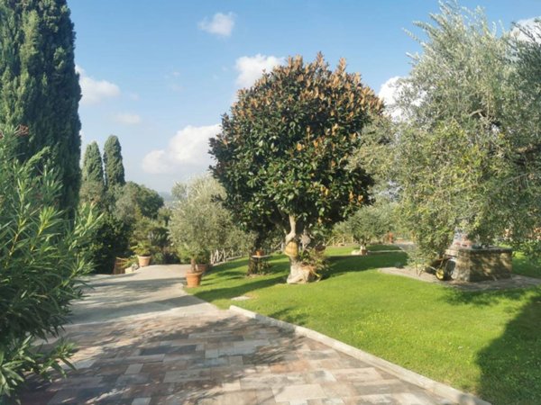 casa indipendente in vendita a Campagnano di Roma