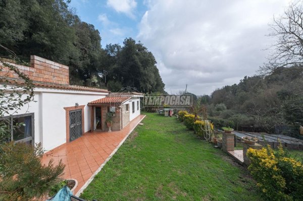 casa indipendente in vendita a Campagnano di Roma