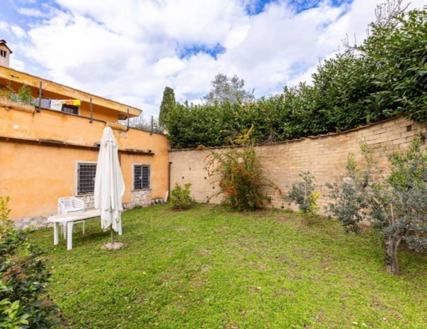 casa indipendente in vendita a Campagnano di Roma