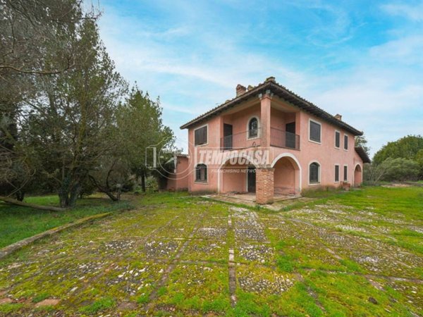 casa indipendente in vendita a Campagnano di Roma