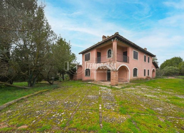 casa indipendente in vendita a Campagnano di Roma