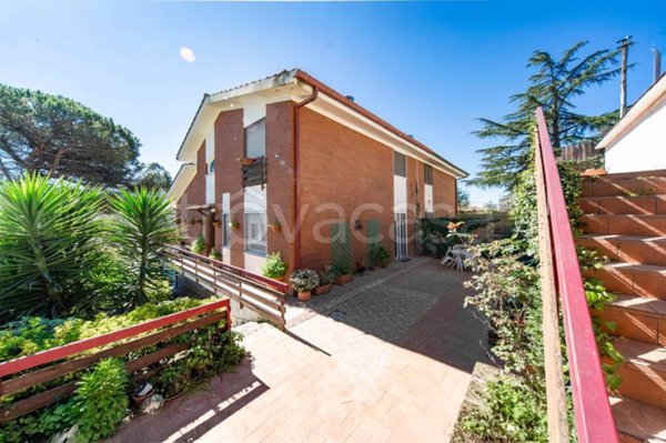 casa indipendente in vendita a Campagnano di Roma