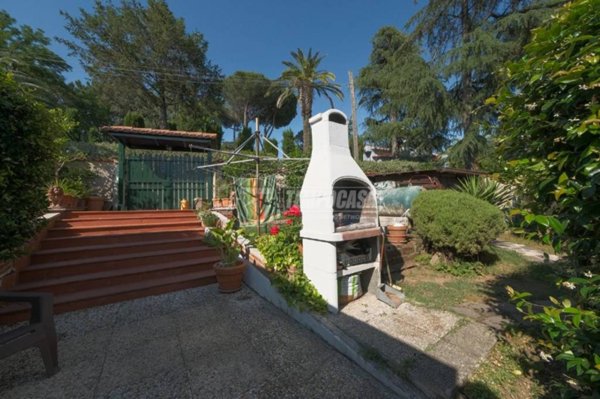 casa indipendente in vendita a Campagnano di Roma