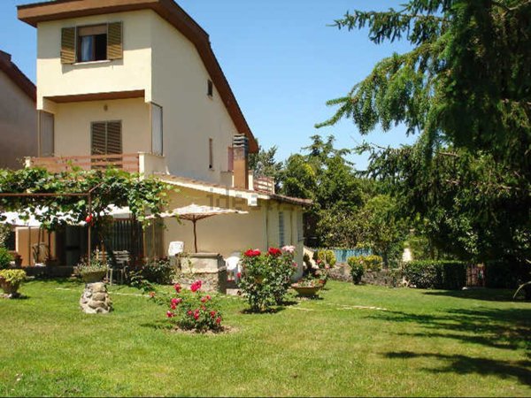 casa indipendente in vendita a Campagnano di Roma
