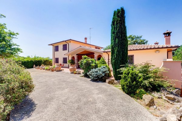 casa indipendente in vendita a Campagnano di Roma