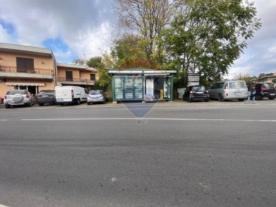 negozio in vendita a Campagnano di Roma